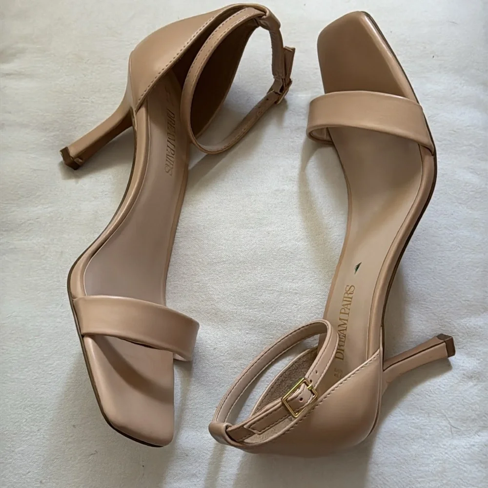 Dream‎ Pairs Nude Ankle Strap Heels Sz 10